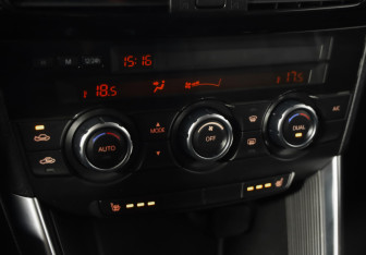 Подержанный автомобиль Mazda CX-5 2013 года (15 фото)