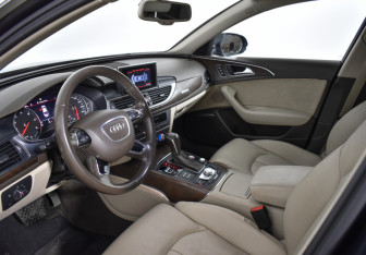 Подержанный автомобиль Audi A6 Sedan 2015 года (9 фото)
