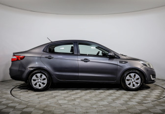 Подержанный автомобиль Kia Rio Sedan 2014 года (3 фото)