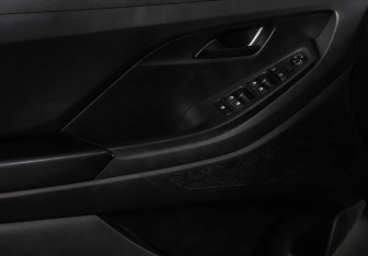 Подержанный автомобиль Hyundai Creta 2022 года (19 фото)