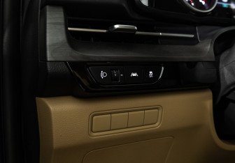 Подержанный автомобиль Kia Carnival 2021 года (20 фото)