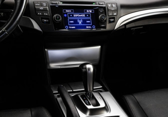 Подержанный автомобиль Honda Crosstour 2013 года (12 фото)
