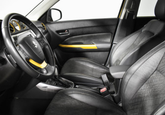 Подержанный автомобиль Suzuki Vitara 2021 года (10 фото)