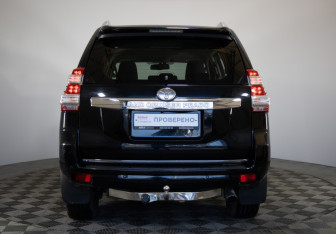 Подержанный автомобиль Toyota Land Cruiser Prado 2013 года (6 фото)
