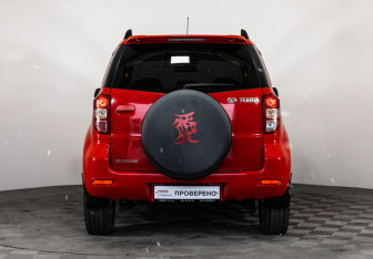 Подержанный автомобиль Daihatsu Terios 2006 года (6 фото)