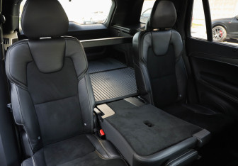 Подержанный автомобиль Volvo XC90 2020 года (28 фото)