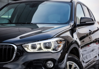Подержанный автомобиль BMW X1 2019 года (2 фото)