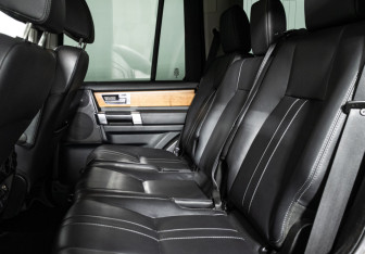 Подержанный автомобиль Land Rover Discovery 2014 года (12 фото)