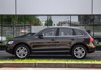 Подержанный автомобиль Audi Q5 2013 года (9 фото)