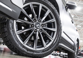 Подержанный автомобиль Lexus LX 2022 года (4 фото)