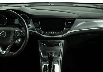 Подержанный автомобиль Opel Astra Wagon 2019 года (14 фото)