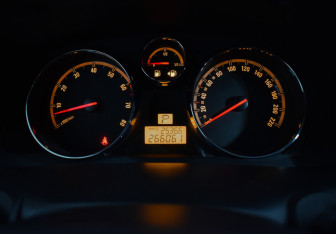 Подержанный автомобиль Opel Antara 2010 года (19 фото)