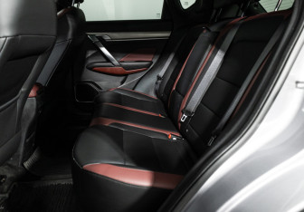 Подержанный автомобиль Geely Coolray 2023 года (10 фото)
