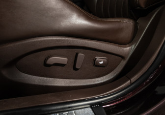 Подержанный автомобиль Infiniti EX 2012 года (23 фото)