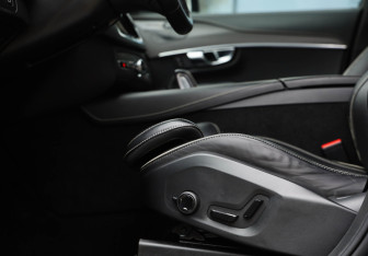 Подержанный автомобиль Volvo XC90 2019 года (25 фото)