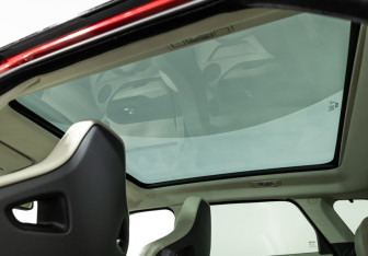 Подержанный автомобиль Land Rover Range Rover Evoque 2013 года (26 фото)