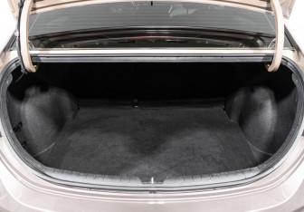 Подержанный автомобиль Hyundai Solaris Sedan 2018 года (18 фото)