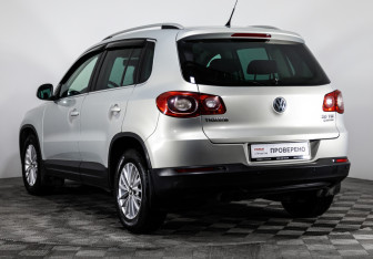 Подержанный автомобиль Volkswagen Tiguan 2011 года (7 фото)