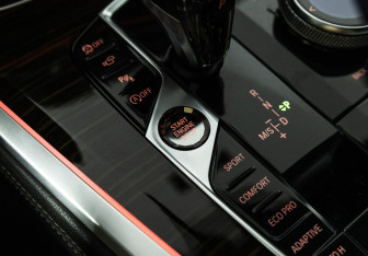 Подержанный автомобиль BMW X5 2019 года (18 фото)