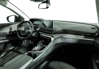 Подержанный автомобиль Peugeot 5008 Suv 2019 года (9 фото)