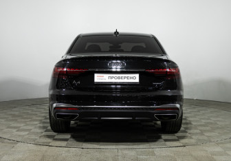 Подержанный автомобиль Audi A4 Sedan 2021 года (6 фото)