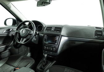 Подержанный автомобиль Skoda Yeti 2015 года (9 фото)
