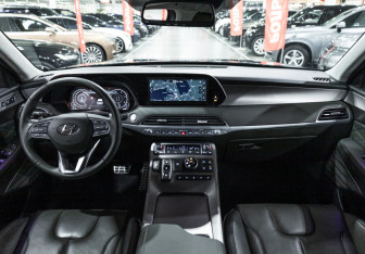 Подержанный автомобиль Hyundai Palisade 2021 года (14 фото)