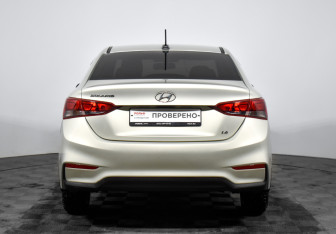 Подержанный автомобиль Hyundai Solaris Sedan 2017 года (6 фото)