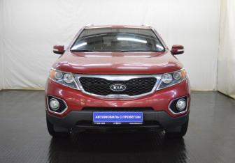 Подержанный автомобиль Kia Sorento 2012 года (2 фото)