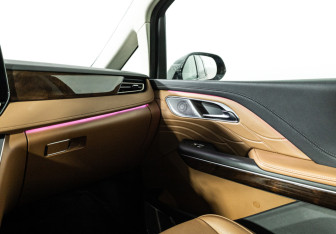 Подержанный автомобиль Hongqi HQ9 2022 года (24 фото)