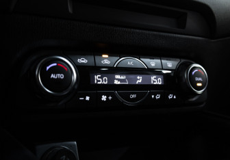 Подержанный автомобиль Mazda CX-5 2025 года (22 фото)