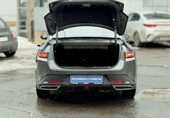 Подержанный автомобиль Changan Lamore 2023 года (7 фото)