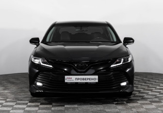 Подержанный автомобиль Toyota Camry Sedan 2020 года (3 фото)