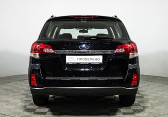 Подержанный автомобиль Subaru Outback Wagon 2011 года (6 фото)