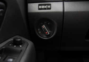 Подержанный автомобиль Volkswagen Amarok 2013 года (16 фото)