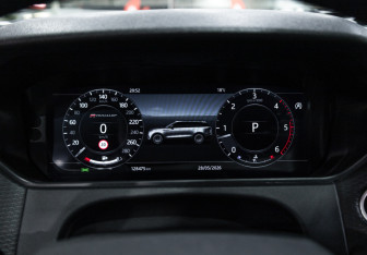 Подержанный автомобиль Land Rover Range Rover Velar 2019 года (17 фото)