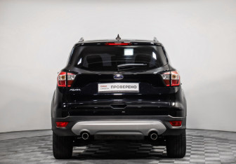 Подержанный автомобиль Ford Kuga 2017 года (5 фото)