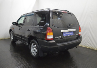 Подержанный автомобиль Mazda Tribute 2001 года (7 фото)