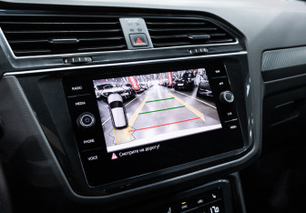 Подержанный автомобиль Volkswagen Tiguan 2021 года (21 фото)