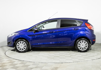 Подержанный автомобиль Ford Fiesta Hatchback 2016 года (8 фото)