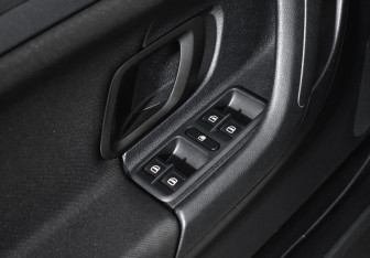 Подержанный автомобиль Skoda Fabia Hatchback 2010 года (10 фото)