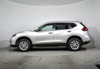 Подержанный автомобиль Nissan X-Trail 2021 года (8 фото)
