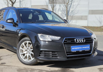 Подержанный автомобиль Audi A4 Wagon 2019 года (7 фото)