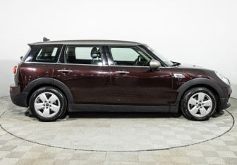 Подержанный автомобиль MINI Clubman Wagon 2016 года (4 фото)