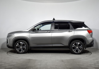 Подержанный автомобиль Chevrolet Captiva 2022 года (8 фото)