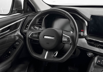 Подержанный автомобиль Haval F7x 2022 года (17 фото)