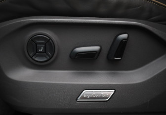 Подержанный автомобиль Volkswagen Touareg 2021 года (27 фото)