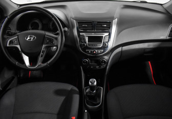 Подержанный автомобиль Hyundai Solaris Sedan 2014 года (14 фото)