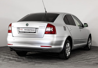 Подержанный автомобиль Skoda Octavia Liftback 2010 года (5 фото)
