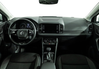 Подержанный автомобиль Skoda Karoq 2021 года (13 фото)